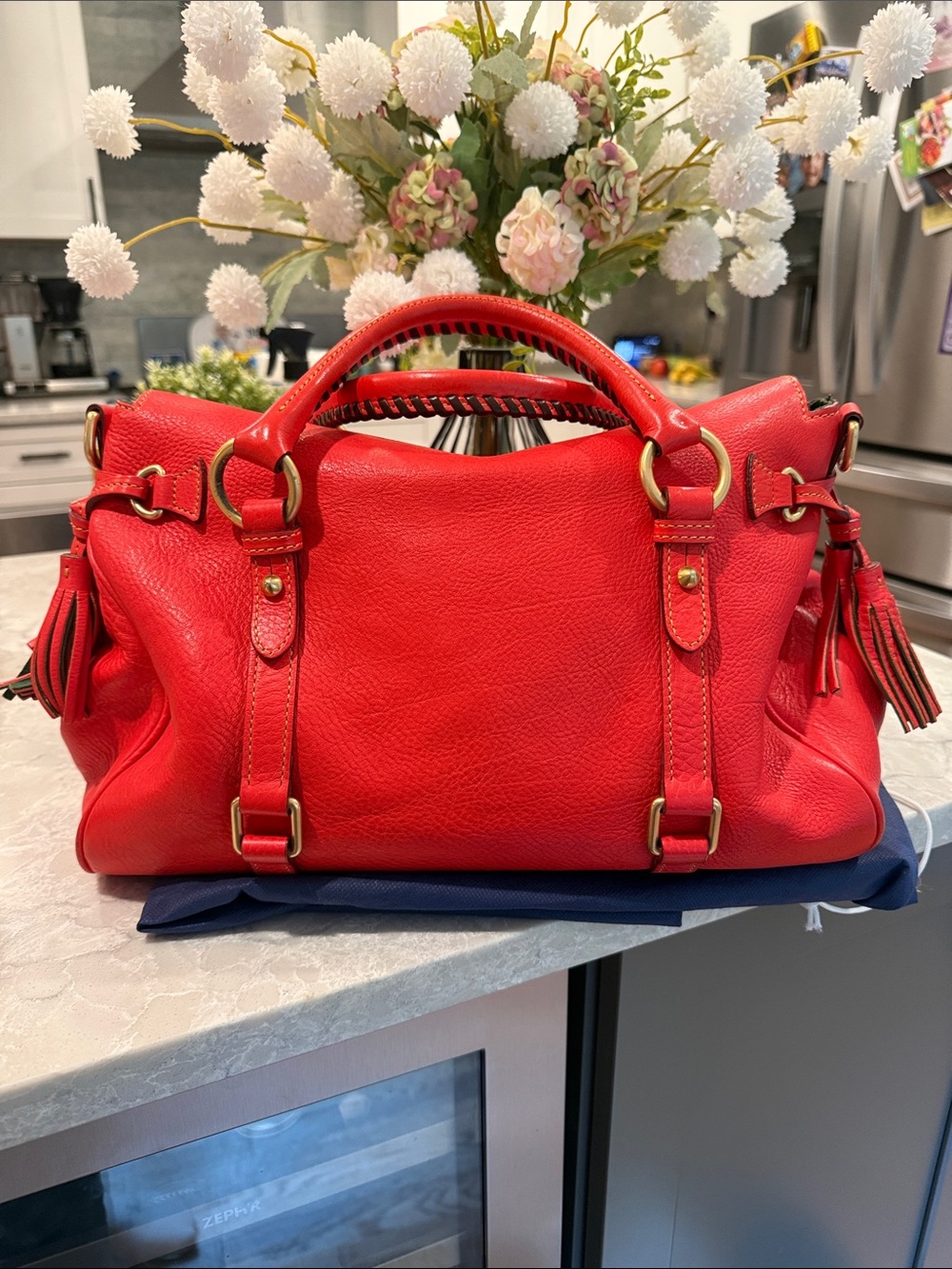 Dooney and Bourke large Florentine satchel in strawberry - Picture 2 of 12